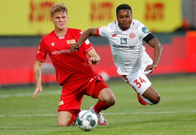 米兰vs拉齐奥：莱奥搭档恩昆库，莫德里奇、拉比奥出战（米兰对决拉齐奥：莱奥携手恩昆库，莫德里奇与拉比奥披挂上阵）