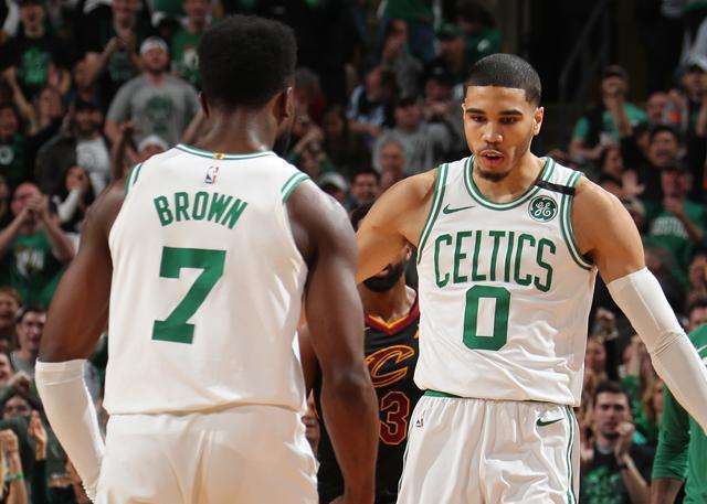 DV9：不满意平局，我们踢得比葡体更好；留队？我专注于现在（DV9：平局难令我满意，我们表现压过葡体；去留？只专注当下）