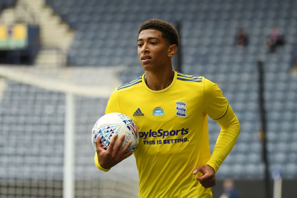 亚足联官方：国安因对阵河内公安比赛中的冲突被罚款5000美元