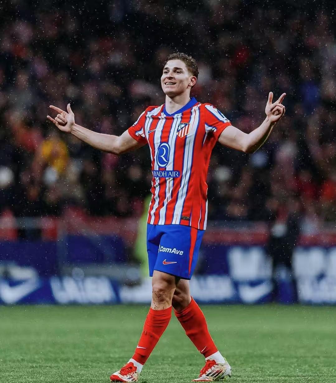 博洛尼亚3-1逆转帕尔马，圣地亚哥-卡斯特罗双响，胡安-米兰达破门（博洛尼亚3-1逆转帕尔马：圣地亚哥-卡斯特罗梅开二度，胡安-米兰达建功）