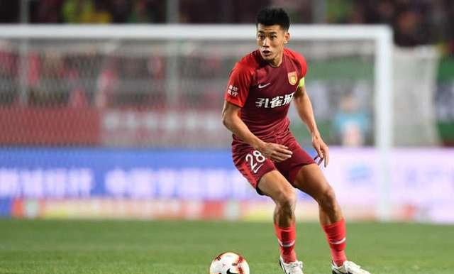 图片报：米兰对金玟哉感兴趣，在今夏就曾观察过他（图片报：米兰有意金玟哉，今夏已对其考察）