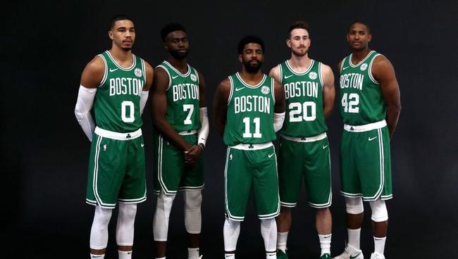 皇马后卫伤6个停2个，下轮西甲或只有2名正印一线队后卫可用（皇马后防告急：六伤两停，下轮西甲或仅剩两名一线队正印后卫可用）