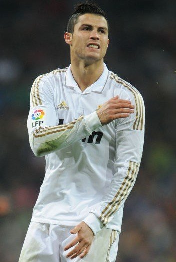 齐沃：足球是美丽的，我希望球员快乐，带着激情勇气微笑上场（齐沃谈足球之美：愿球员快乐，以激情与勇气微笑出场）