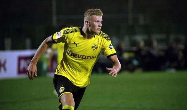 记者：西海岸外援戴维森返回巴西接受鼻梁手术，恢复期3个月（记者称西海岸外援戴维森回巴西进行鼻梁手术，预计三个月康复）